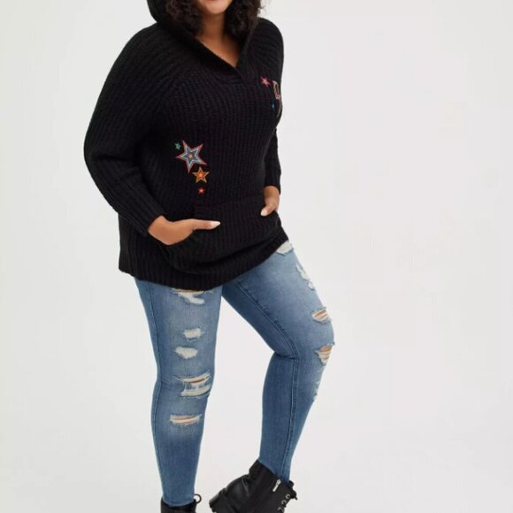 Torrid Raglan Hoodie Sweater - Embroidered Star Black NWT NEW 3x pocket - Picture 2 of 15